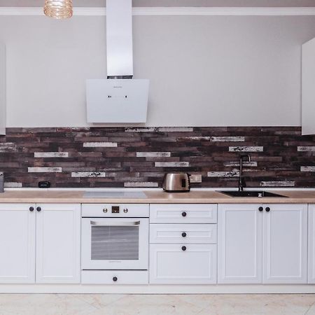 Просторные Апартаменты Класса Люкс Suhumi Exterior foto