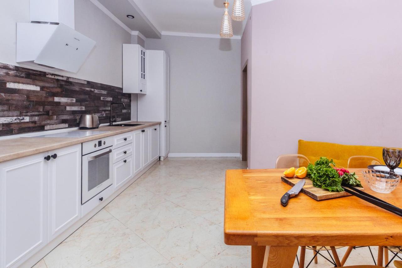 Просторные Апартаменты Класса Люкс Suhumi Exterior foto