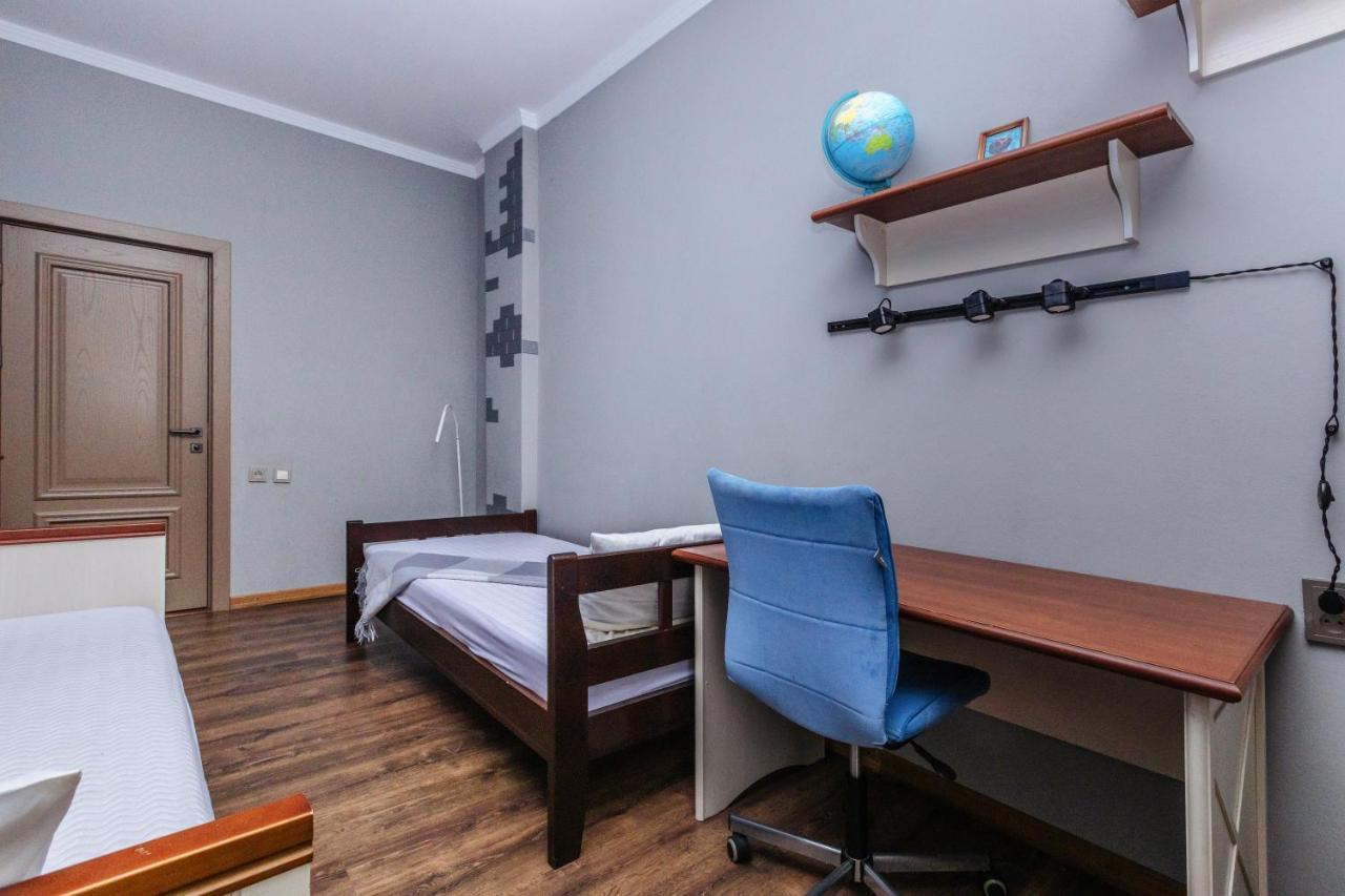 Просторные Апартаменты Класса Люкс Suhumi Exterior foto