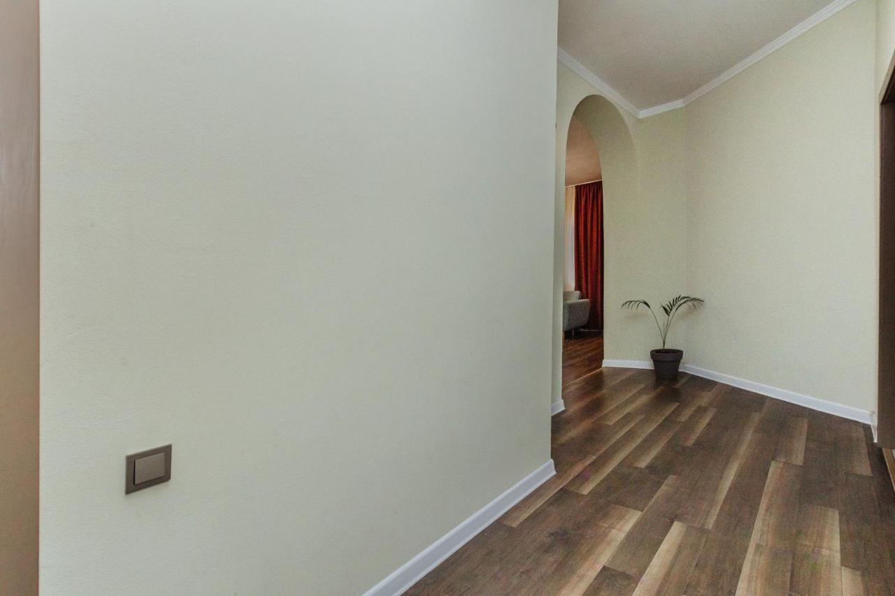 Просторные Апартаменты Класса Люкс Suhumi Exterior foto