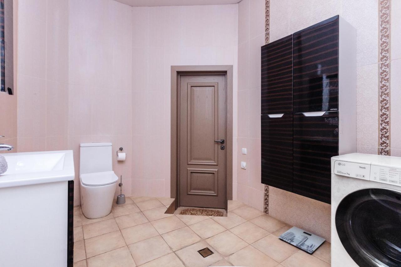 Просторные Апартаменты Класса Люкс Suhumi Exterior foto
